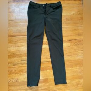 Lululemon Men’s ABC Skinny 34”L Warpstreme pants - Size 32 -excellent condition!